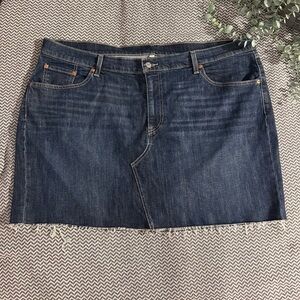 Size 22 Levi’s skirt